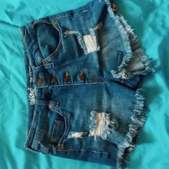 Mossimo distressed denim high-rise button-fly shorts. Sz 2/26 - Picture 1 of 5